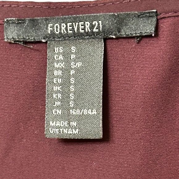 Forever 21 Purple Roll Tab Sleeve Chiffon Vented Back Blouse Sz Small - Picture 4 of 8